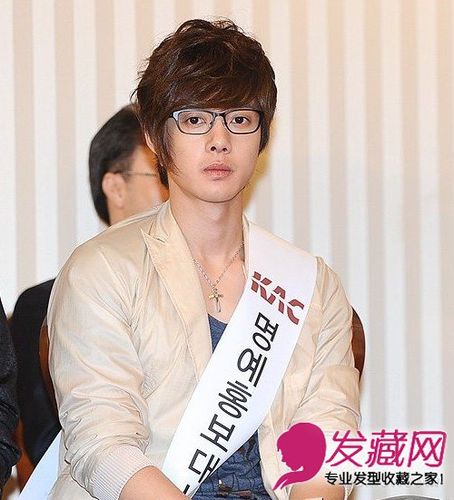 金贤重男生短发发型变身王子様8