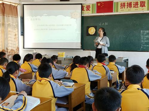 名师引领,助力成长——记河源市教育局领导,名师到我校进行送教活动