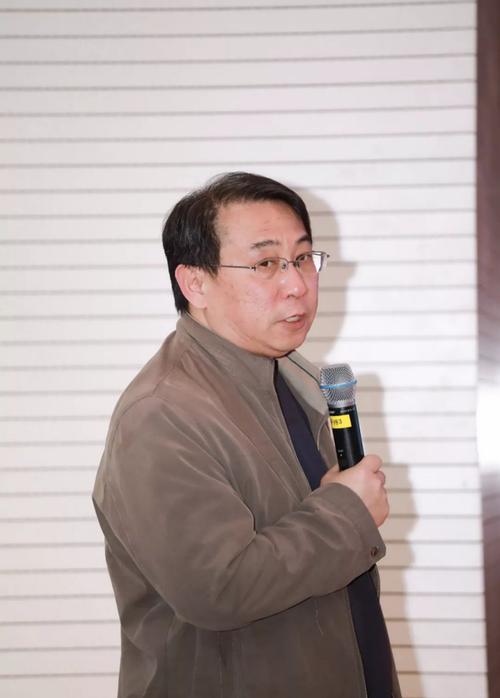 (清华大学美术学院:李朝阳教授)