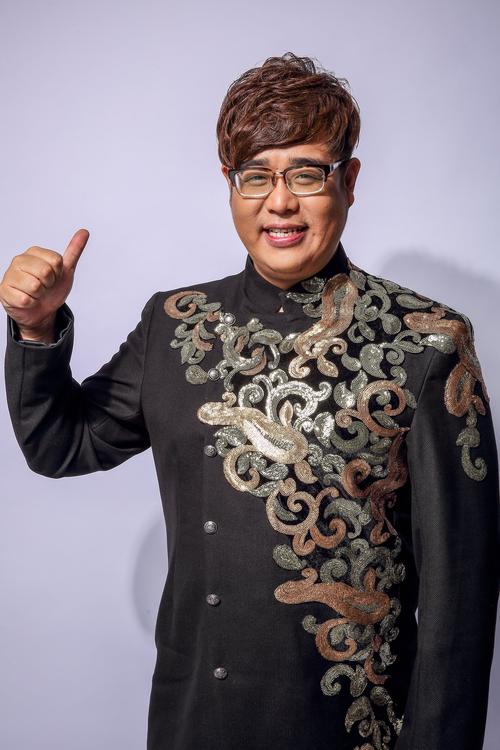 大兵,原名韩冰.毕业于沈阳大学.