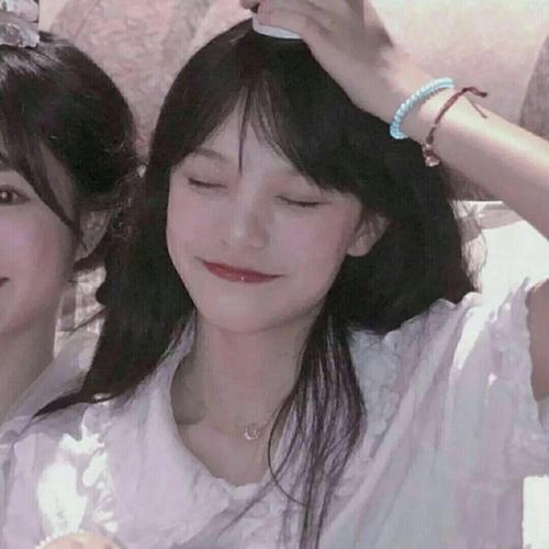 超好看真人的女生闺蜜头像