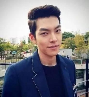 可以驾驭的风格也越来越多     ▼     分别是以前跟现在,眉形的刀锋