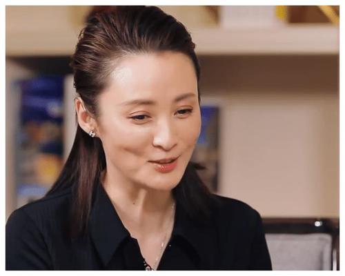 相比吴越,蒋勤勤家大还请保姆,自称没有中年危机不缺钱