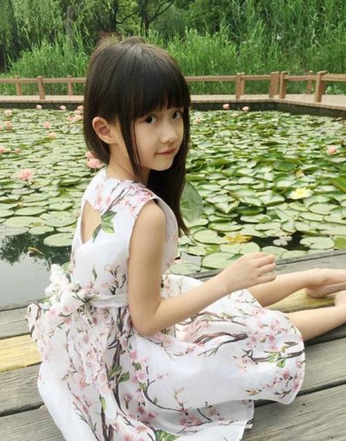 全球"最美"的8个小女孩,中国占了2位,网友:日本的最丑!