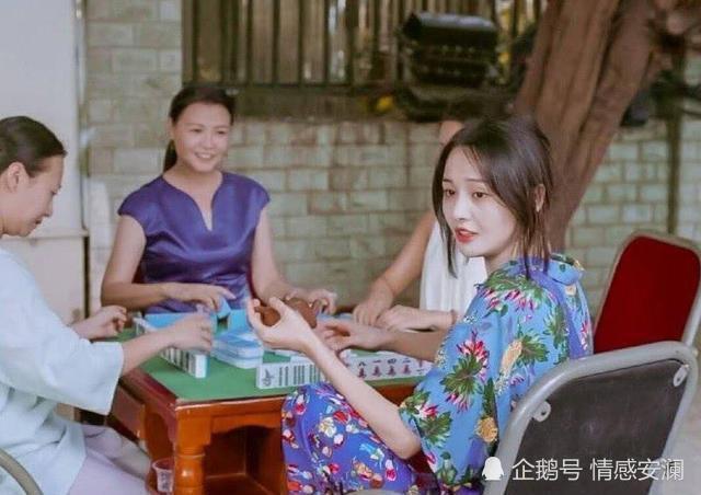 《青春斗》中郑爽的戏服是自己花钱买并自己设计的,真没看出来!