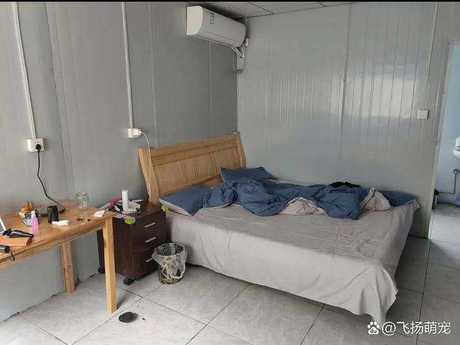 这是我的工地宿舍,不好也不坏,大家的宿舍都怎么样呢,工地都差不多吧