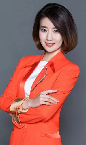 原创崔爽和亚宁:从彩云之南步入央视主播行列的"云南之星"!