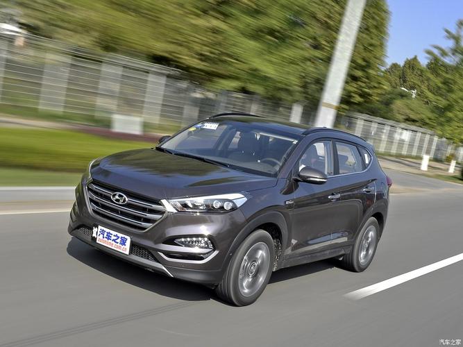 北京现代 途胜 2015款 1.6t 双离合四驱旗舰型