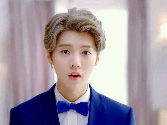 鹿晗怎么长成这样了网友是胖了还是填充了