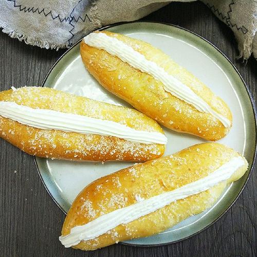 美味奶油夹心面包