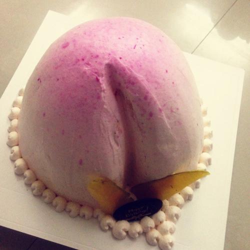 仙7做的寿桃蛋糕