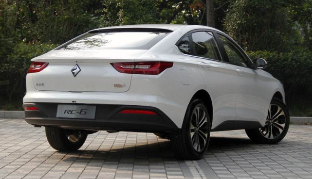 宝骏超美轿跑"rc-6 cross"来袭,内饰科幻感爆棚