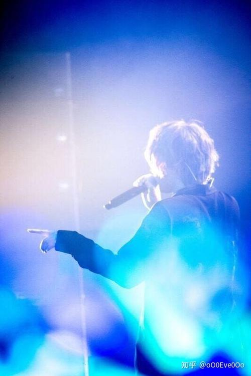 有没有关于日本唱见eve的头像