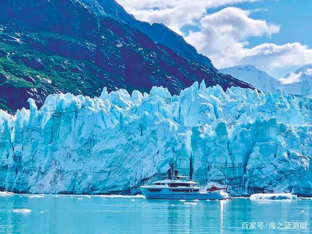 探索梦幻般的阿拉斯加海湾,你需要一艘这样的探险游艇
