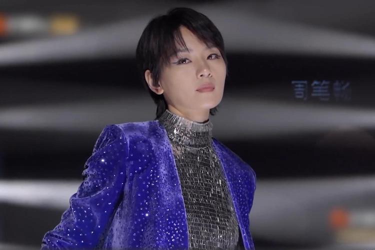 杨钰莹泪光闪闪,杨丞琳现场哽咽,浪姐2周笔畅组《我》感动全场_姐姐