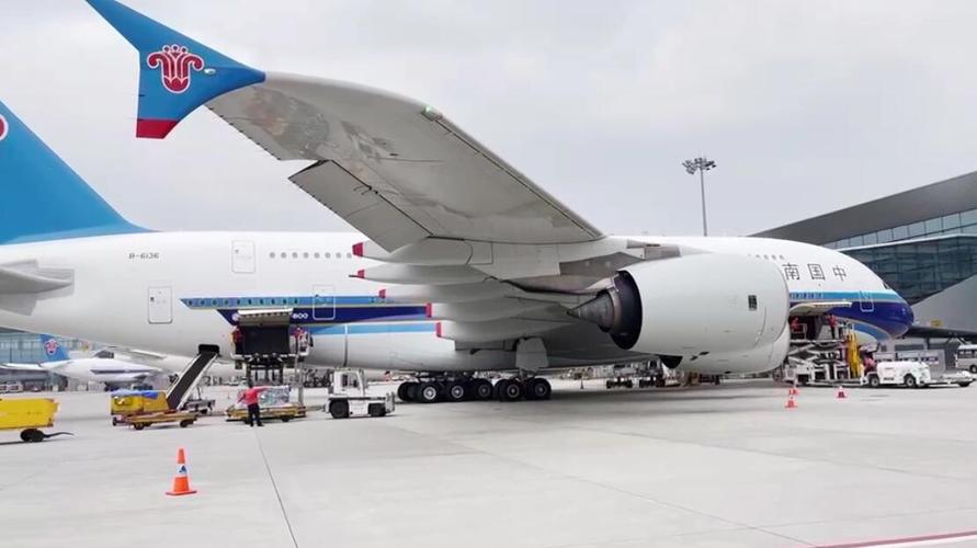 南航a380飞赴成都准备成都天府机场首次试飞