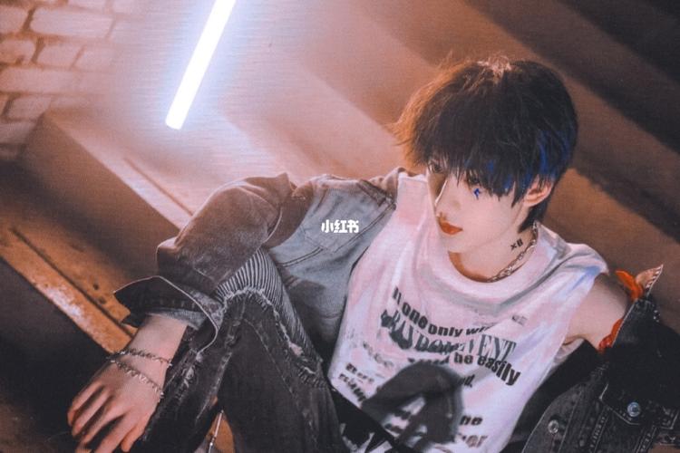 丁程鑫|神仙壁纸_丁程鑫_壁纸_素材_壁纸