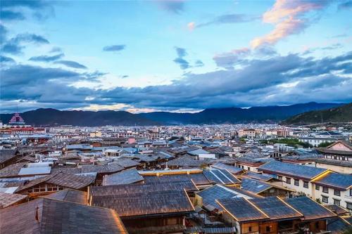 跟着「司藤」一起探寻香格里拉的神秘.