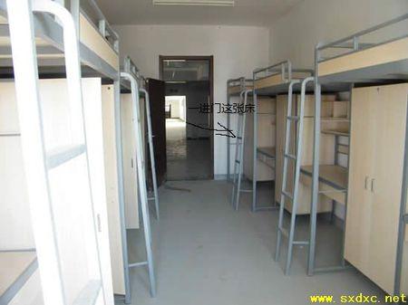 太原理工大学明向校区的宿舍,一号床位在哪里,在图上指一下,谢谢.