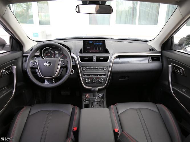 2017款奔腾x801.8t 自动豪华型