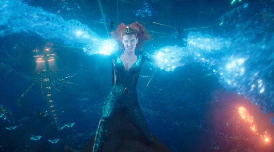 特别是之后将会出现女王阿特兰娜与亚特兰蒂斯士兵作战的镜头,尽管她