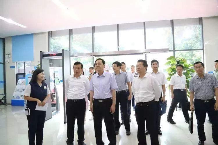 市委政法委常务副书记梁增昌,市委政法委综治二处处长苏怡杰,区委副