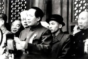 组图:深切怀念赛福鼎·艾则孜同志