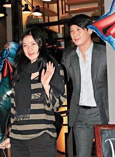 黎明恋上小19岁的女助理阿wing,对方曾喜欢李治廷!