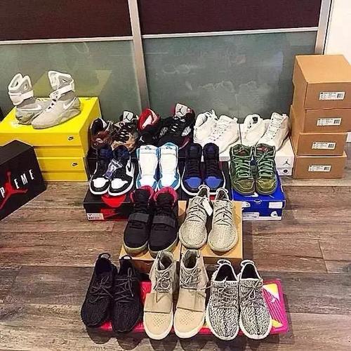 13岁靠卖鞋赚100万美金,坐在大奔上炫富的时候,我们还在玩泥巴