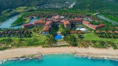 海天为幕三亚亚龙湾瑞吉度假酒店携佩枪朱丽叶推出联名下午茶