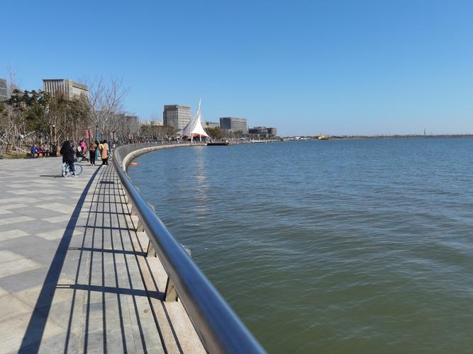 上海浦东新区临港滴水湖风景