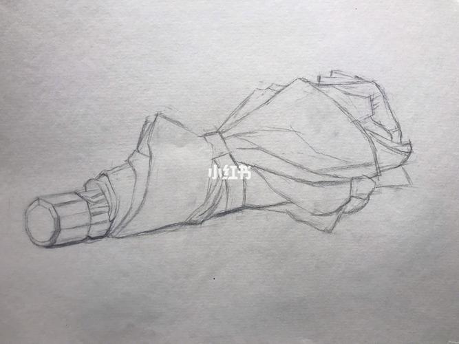 基础素描 雨伞的画法笔记 1:打形 2b起稿,注意观察伞大结构还是个圆柱