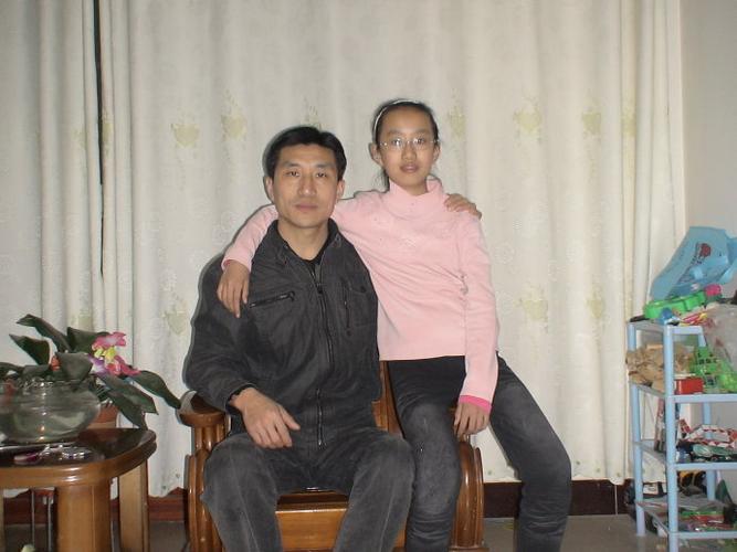 六年级十班:感受父爱