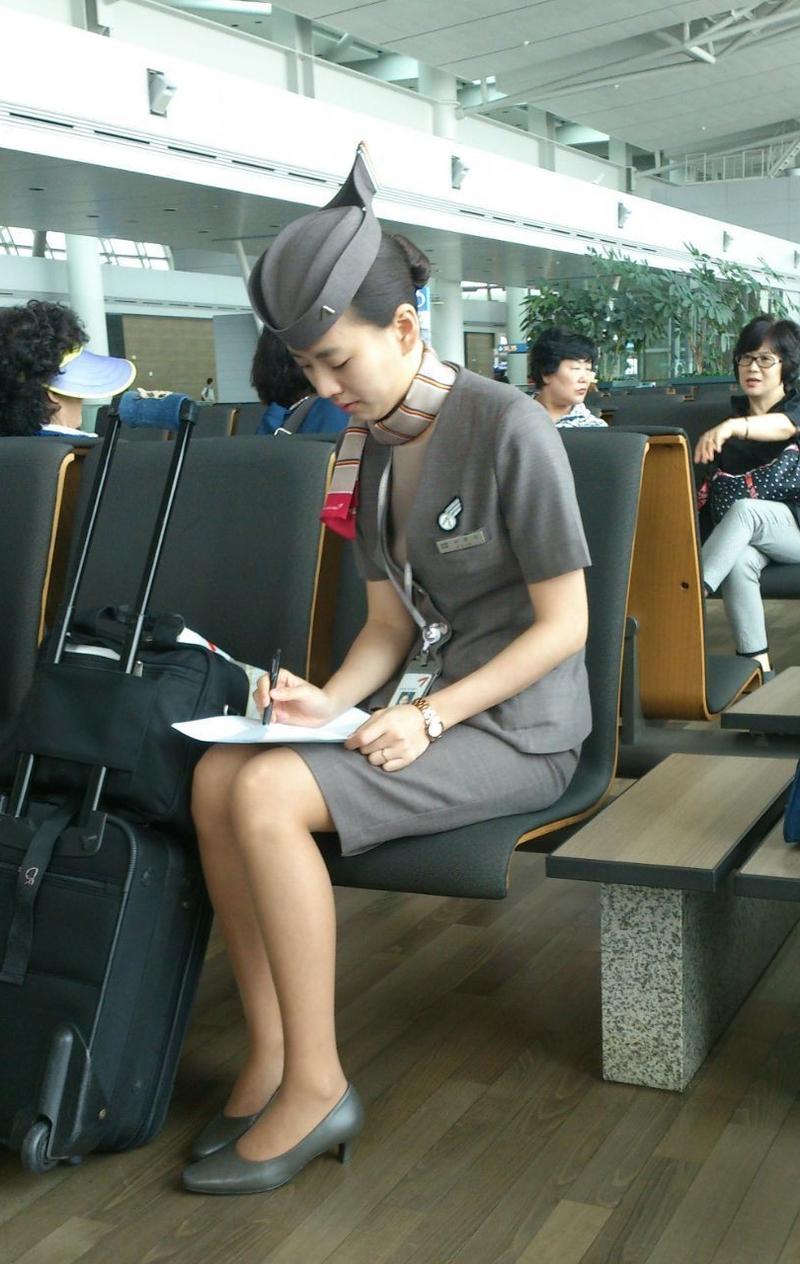 朝鲜空姐和韩国空姐都很漂亮,她们的区别在哪里?