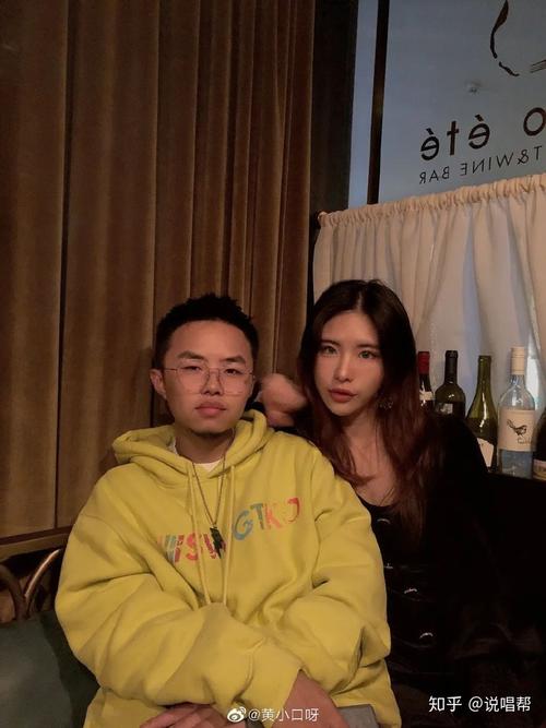 派克特: 微博指路:@乔娅的小小世界 相识11年,已经是老婆啦.