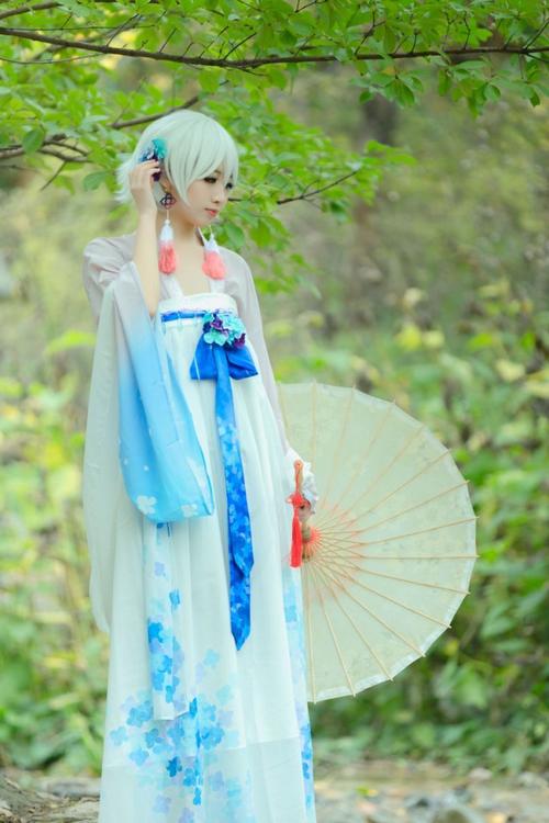 cos正片 v家言和和洛天依汉服