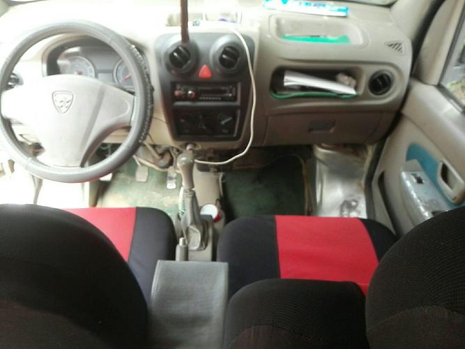 哈飞路尊小霸王 2010款 1.0l 手动 8座 心动版豪华型 (国Ⅳ)