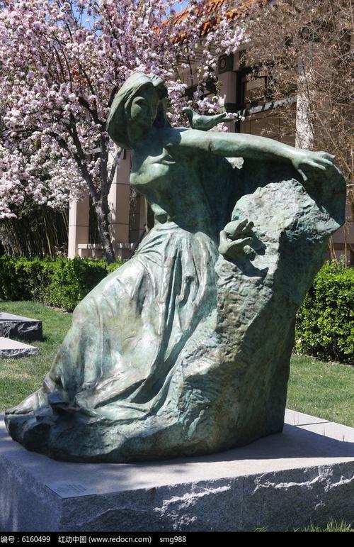 和平少女站姿铜雕