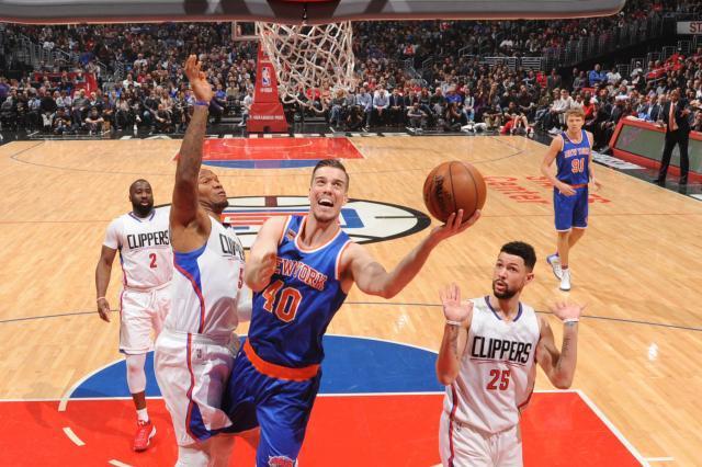 马绍尔-普拉姆利出生于1992年7月,现年29岁,身高214cm,体重114kg,是