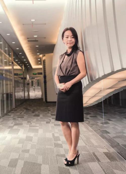 黄丽