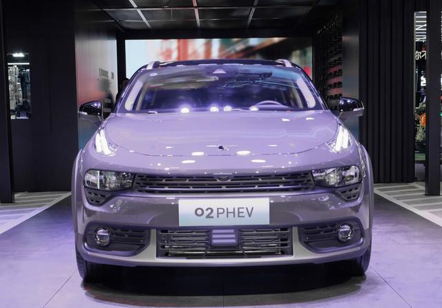 领克02新能源为混合动力车型,延续领克家族基因,车身