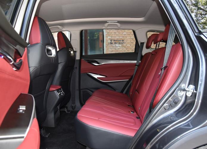 长安cs75 plus后排空间