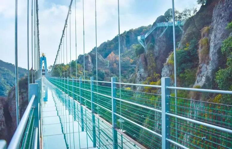 南京周边这几个玻璃栈道火了!你敢挑战吗