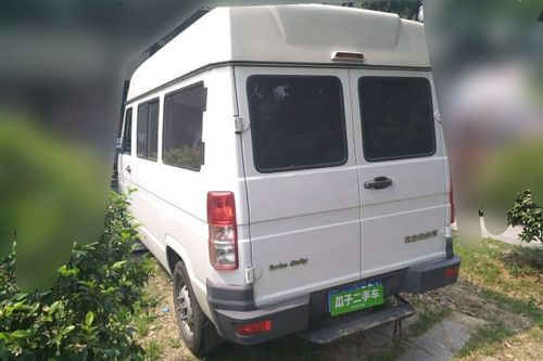 依维柯turbo daily 2014款 2.5t-a35 nj6484acm47z4