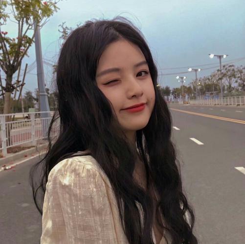 [女生头像]-要把温柔和可爱藏起来留给值得的人