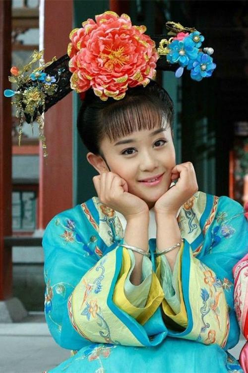 其实她们也是古装美人袁姗姗的秦香莲海陆的秋香刘晓洁的万玉枝都可