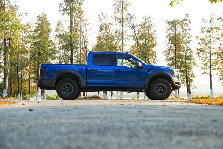 福特猛禽加满油 需要多少 猛禽f150一公里多少钱油【汽车时代网】