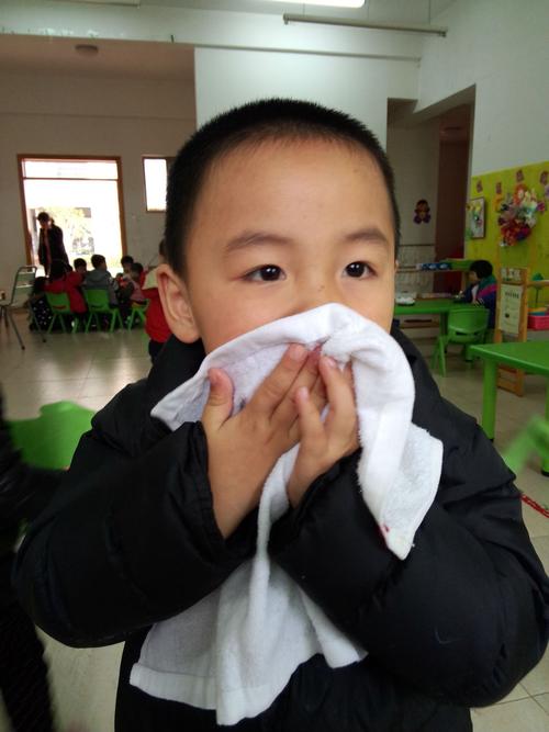 p50326-113339_我会擦嘴巴15.3.27