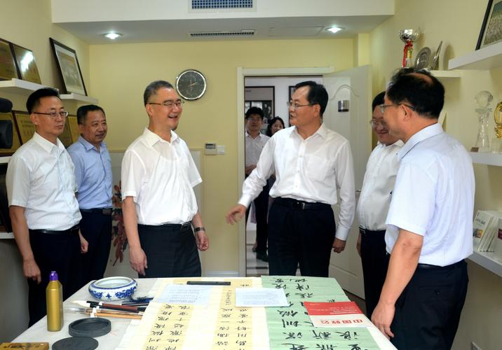 刘光烨主委参加中共青岛市委党外人士座谈会并发言