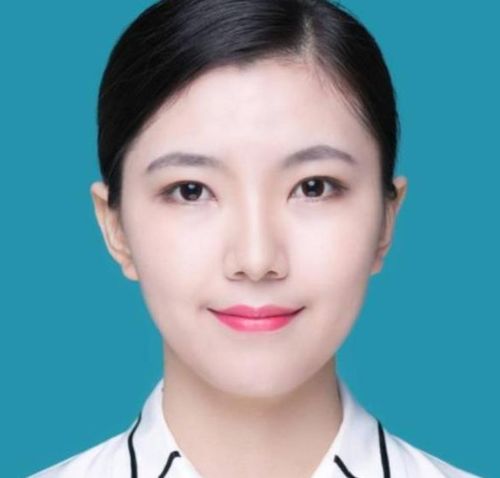 女生拍证件照时,记住这4个"小心机",保证照片比真人更